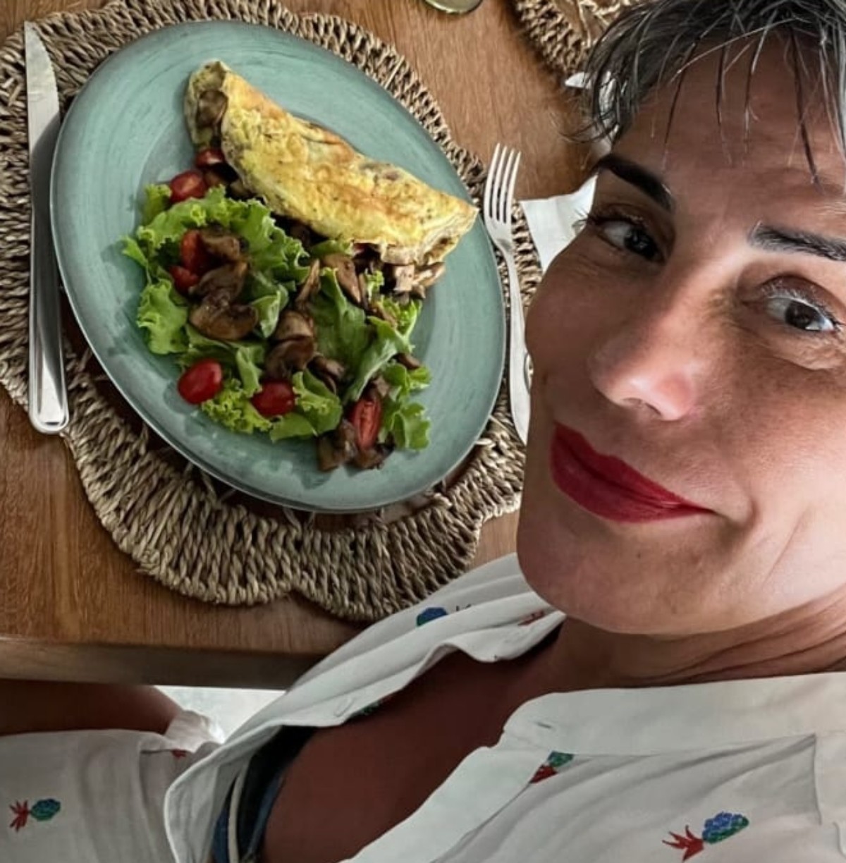 Gloria Pires leva estilo de vida saudável — Foto: Reprodução Instagram