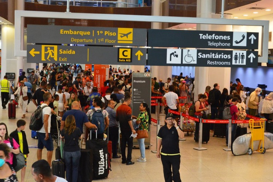Governantes do Rio vão pedir à Secretaria de Aviação Civil que movimento do Santos Dumont seja reduzido a entre 6 milhões e 8 milhões de passageiros por ano como via para retomada do Galeão