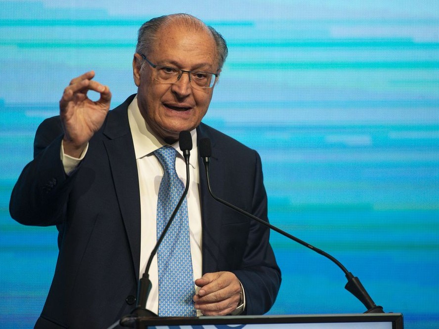 O vice-presidente Geraldo Alckmin participa de evento de associação de infraestrutura