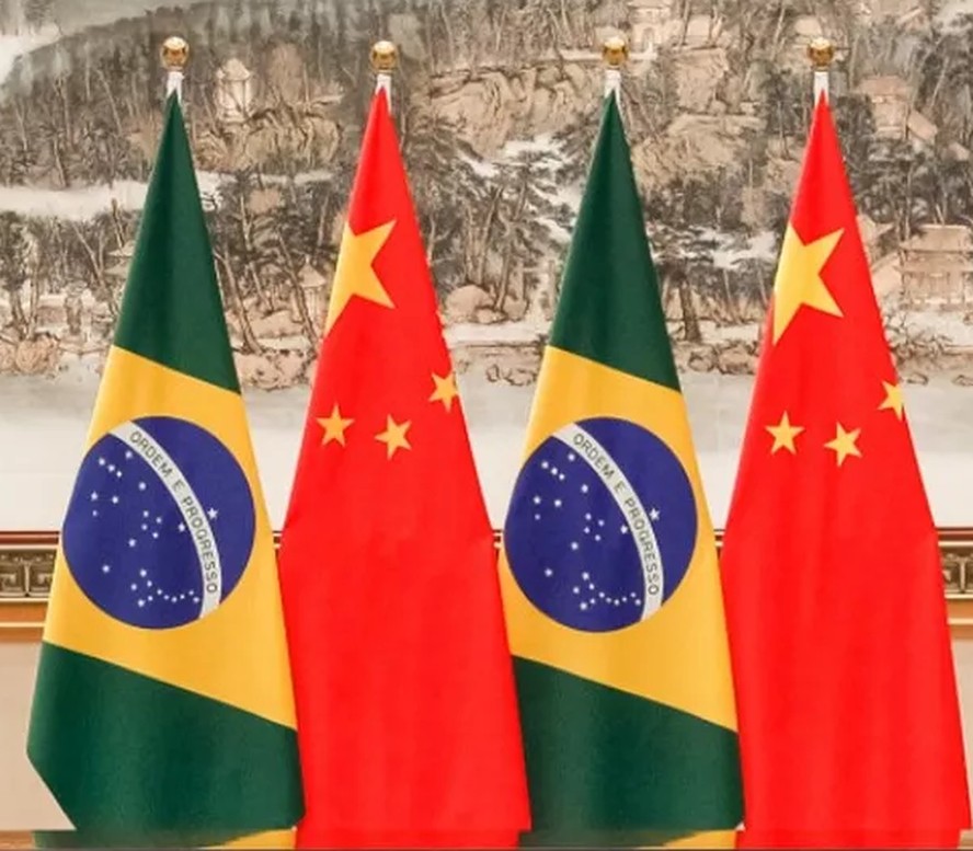 Bandeiras de Brasil e China