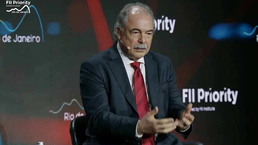 Aloizio Mercadante, presidente do BNDES, em evento do FII Institute, no Rio de Janeiro