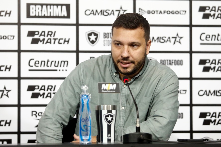 Alessandro Brito agora exerce o cargo de Diretor de Gestão Esportiva no Botafogo