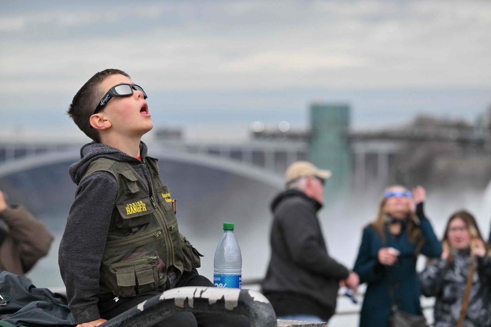 O próximo eclipse solar total que pôde ser visto em grande parte da América do Norte não acontecerá até 2044. — Foto: ANGELA WEISS / AFP