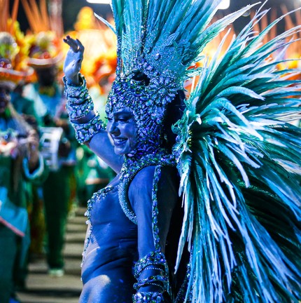 Fabíola Andrade, rainha de bateria da Mocidade, primeira escola a desfilar nesta noite de segunda. — Foto: Guito Moreto / Agência O Globo