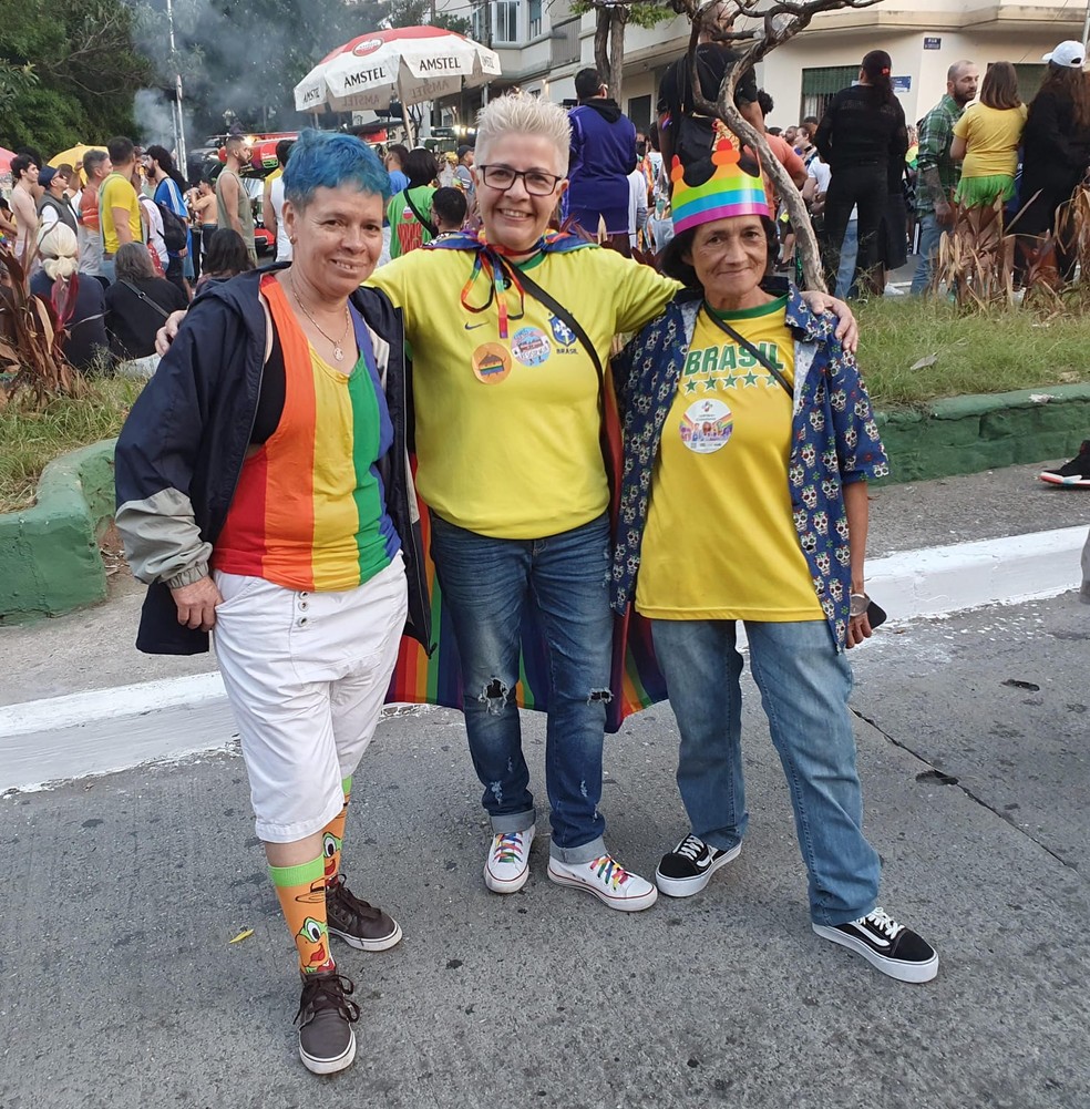 Malu, Cleusa e Nanci, frequentadoras de longa data da Parada LGBTQIA+ de SP — Foto: Guilherme Queiroz