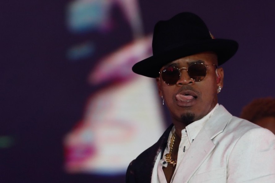 Ne-Yo fecha noite no Palco The One com show de hits dos anos 2010