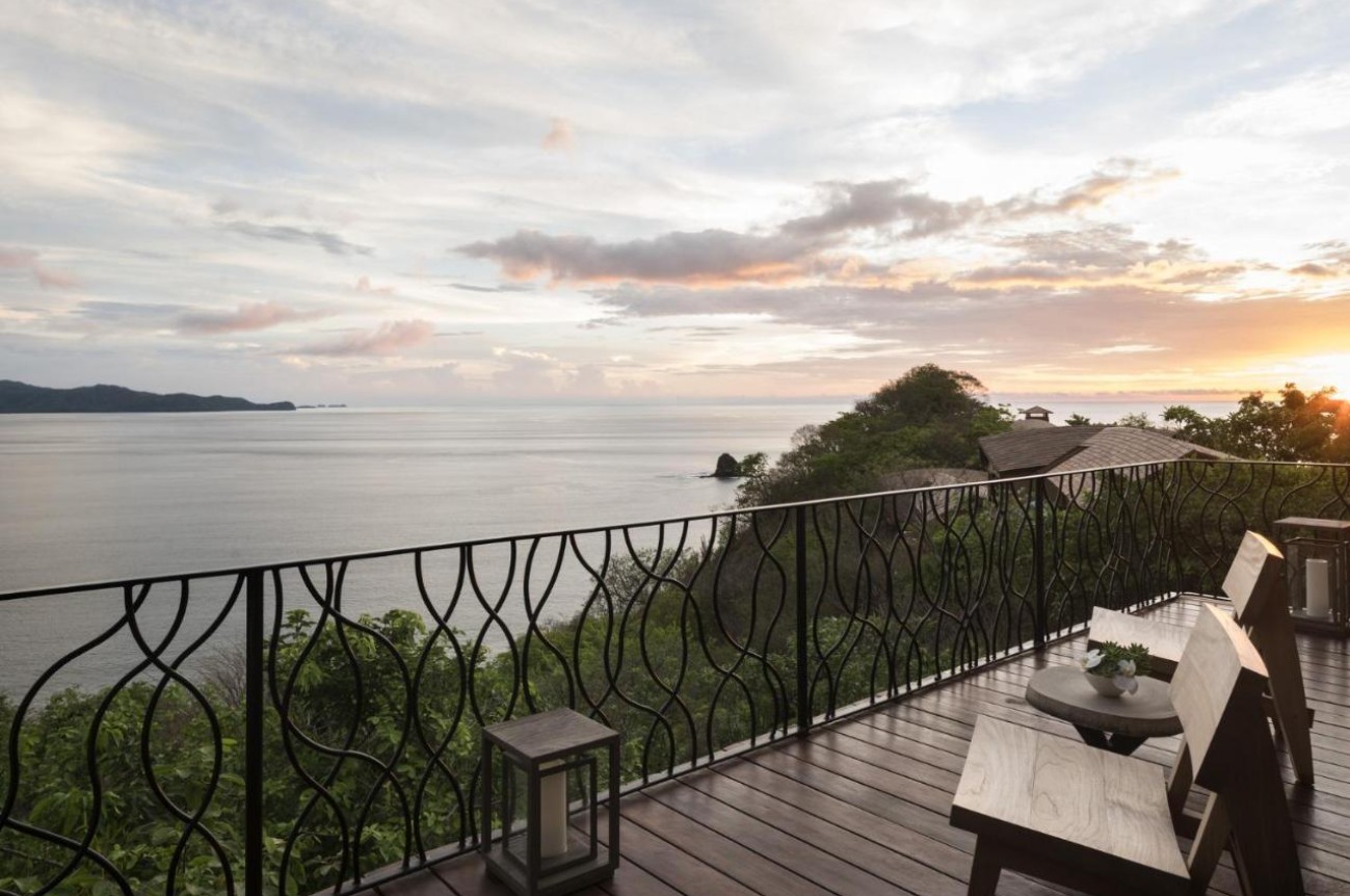 Vista da varanda do quarto do Four Seasons Resort Península Papagayo, onde estão Sabrina Sato e Nicolas Prattes — Foto: Divulgação