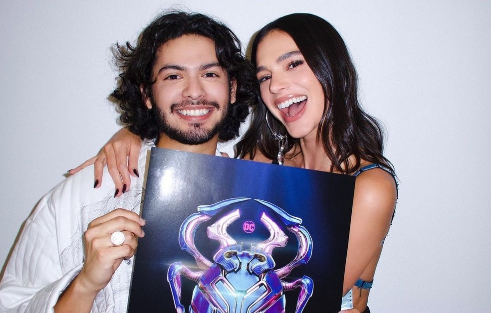 Bruna Marquezine e Xolo Maridueña são as estrelas de "Besouro Azul" — Foto: Divulgação