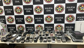 Mais de 750 celulares foram apreendidos durante operação na Uruguaiana