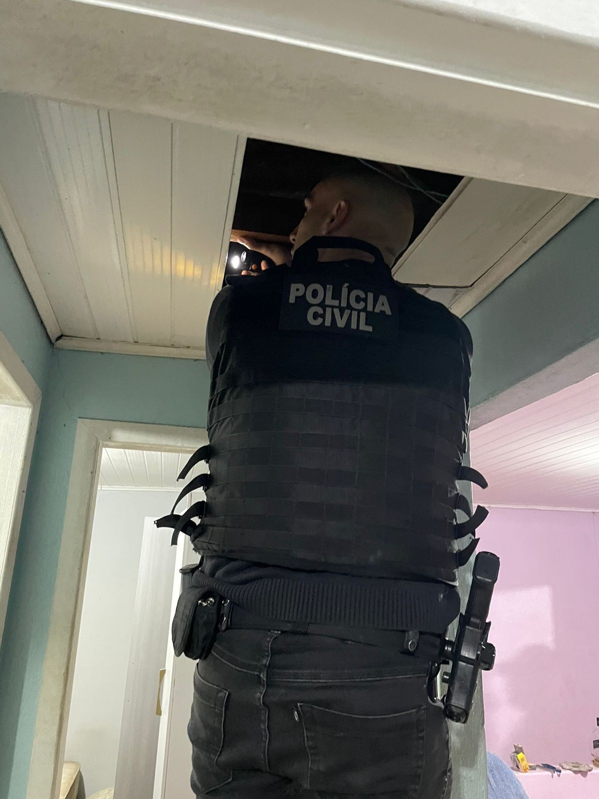 Agiotas ameaçaram vítimas mesmo após pagamento do empréstimo; Polícia Civil cumpriu cinco mandados de busca e três de prisão preventiva — Foto: Divulgação / Polícia Civil