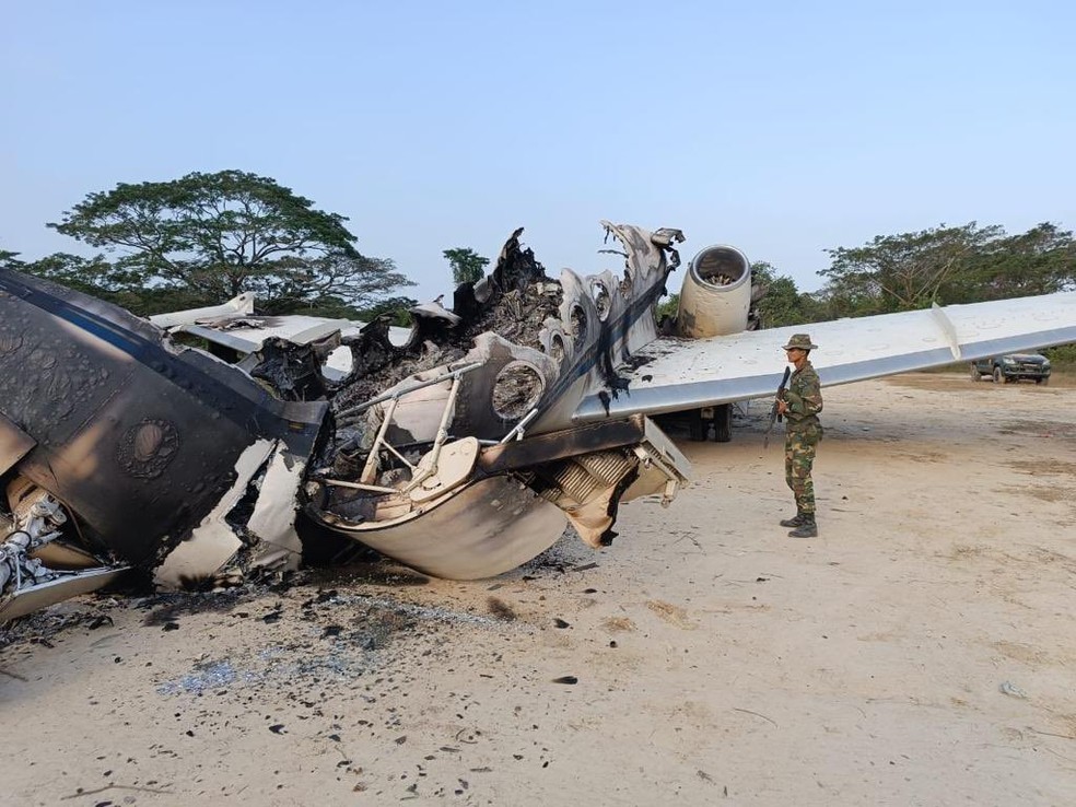 Avião destruído na Venezuela — Foto: Reprodução