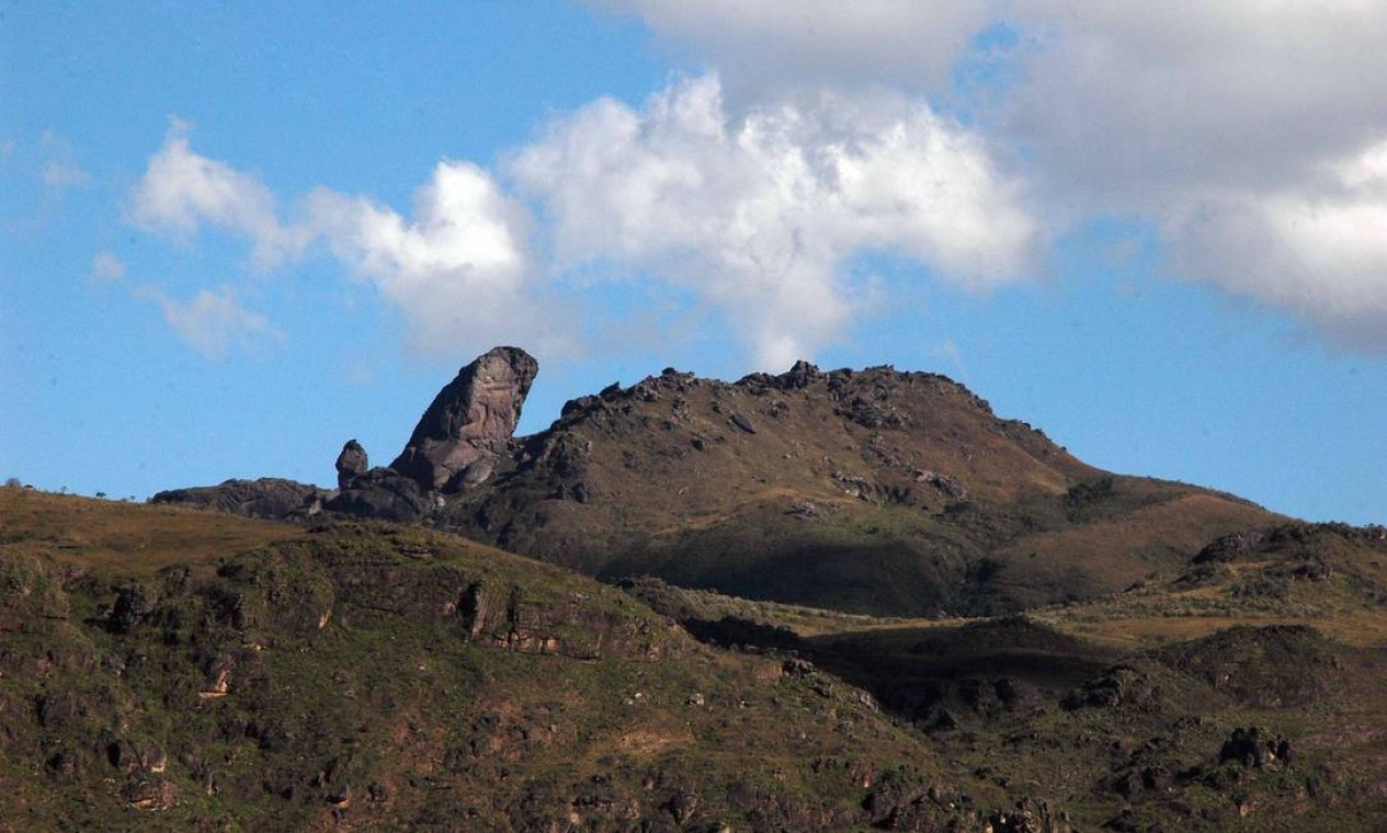 O Parque Estadual do Itacolomi, em Minas Gerais, abriga o Pico do Itacolomi, com 1.772 metros de altitude. O nome vem da língua tupi e significa “pedra menino” — Foto: Divulgação / Parque Estadual do Itacolomi