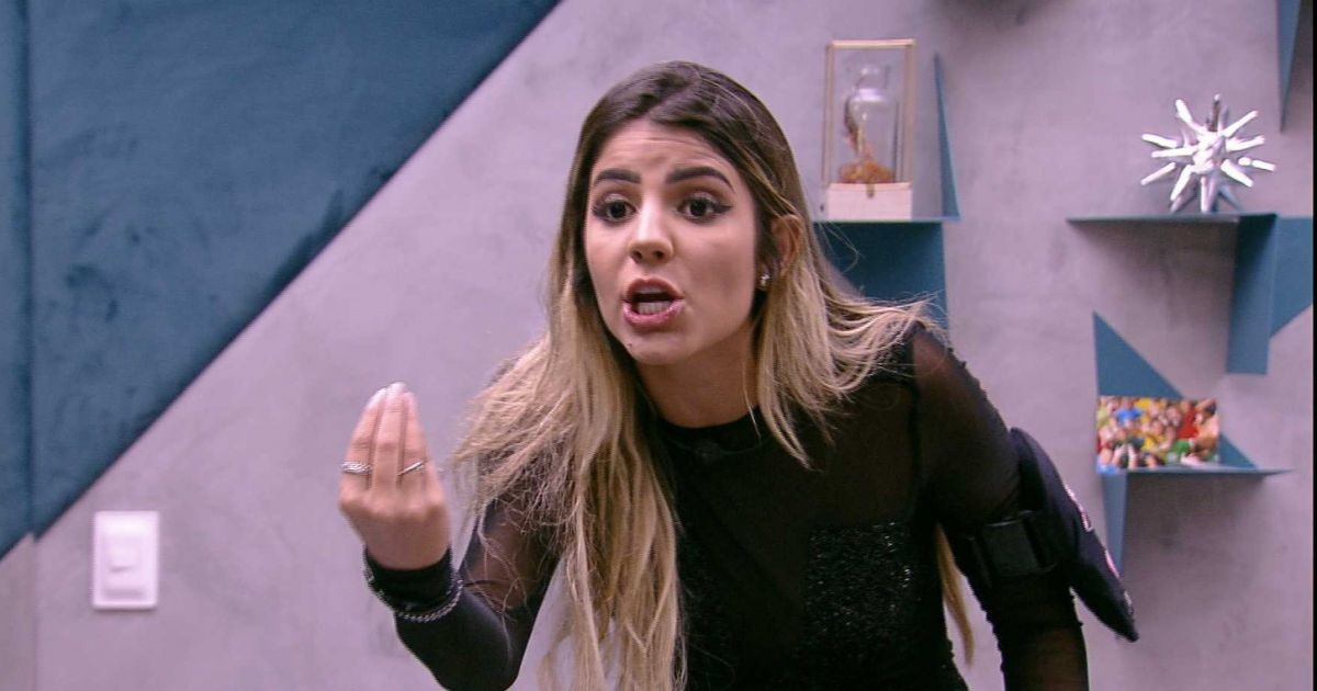 Hariany, do 'BBB' 19, foi expulsa por empurrar a melhor amiga Paula. Ela já estava classificada para a final do programa — Foto: Reprodução