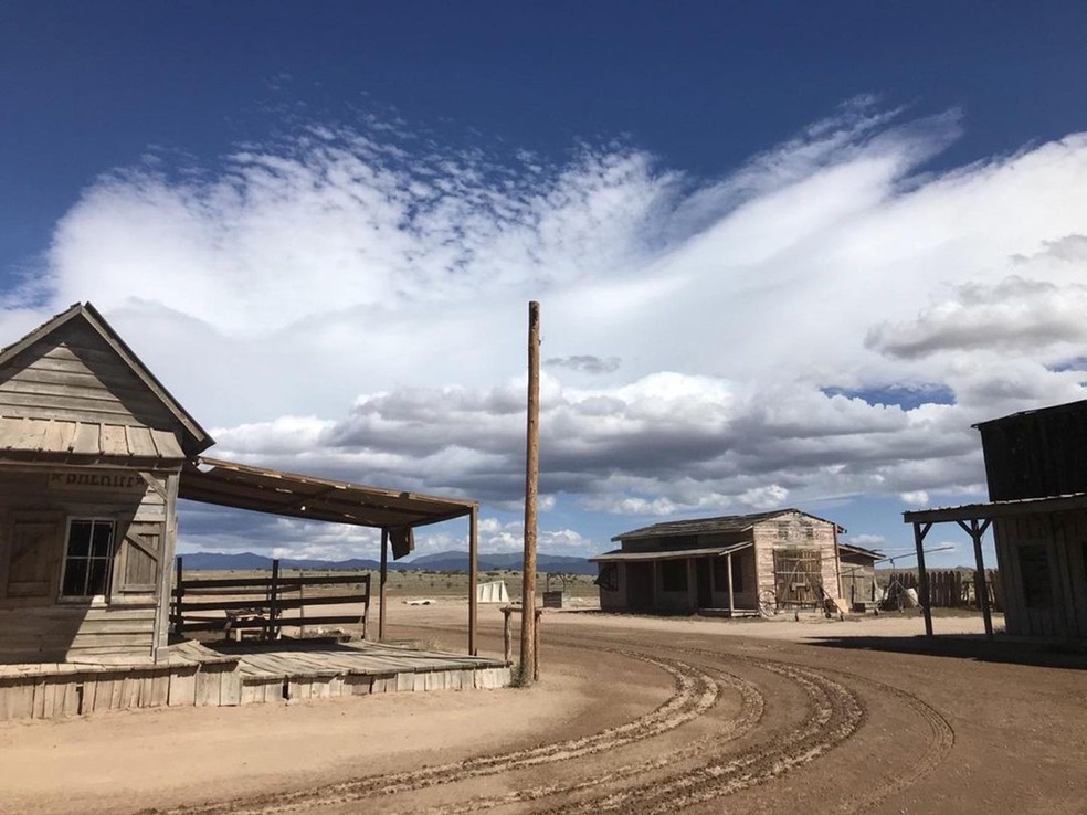 Bonanza Creek Ranch é uma locação especializada para filmes do estilo faroeste, no Condado de Santa Fé, no Novo México, EUA — Foto: Reprodução/Instagram