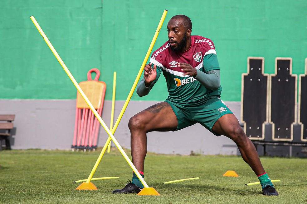 O zagueiro Manoel no treino do Fluminense — Foto: MARCELO GONÇALVES / FLUMINENSE F.C.