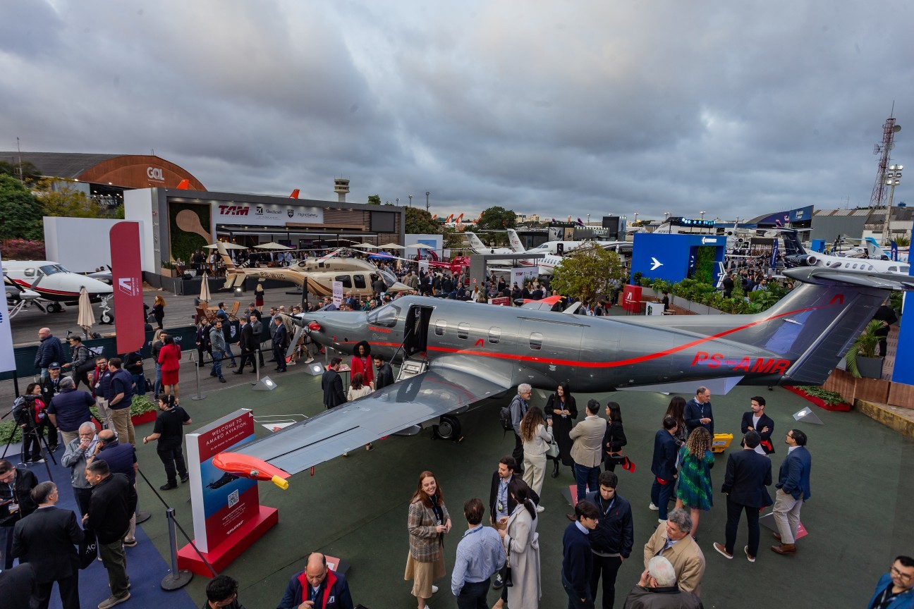 Feira de aviação em São Paulo — Foto: Edilson Dantas