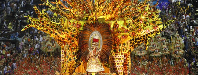 Não ganhou, mas fez história: o desfile da Vila Isabel, sobre Angola, em 2012 — Foto: Custódio Coimbra