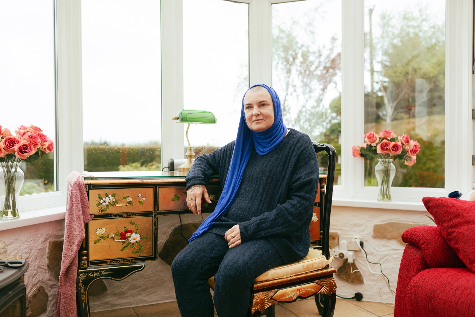 Sinead O'Connor em sua casa em Wicklow, Irlanda, em 10 de maio de 2021.  — Foto: Ellius Grace/The New York Times