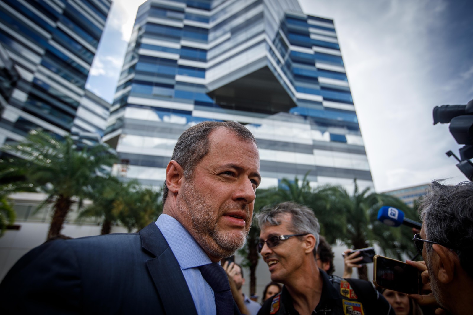 Além de Bolsonaro, outras 22 pessoas, incluindo ex-ministros e militares, foram intimadas a prestarem depoimento hoje — Foto: Brenno Carvalho / Agência O Globo.