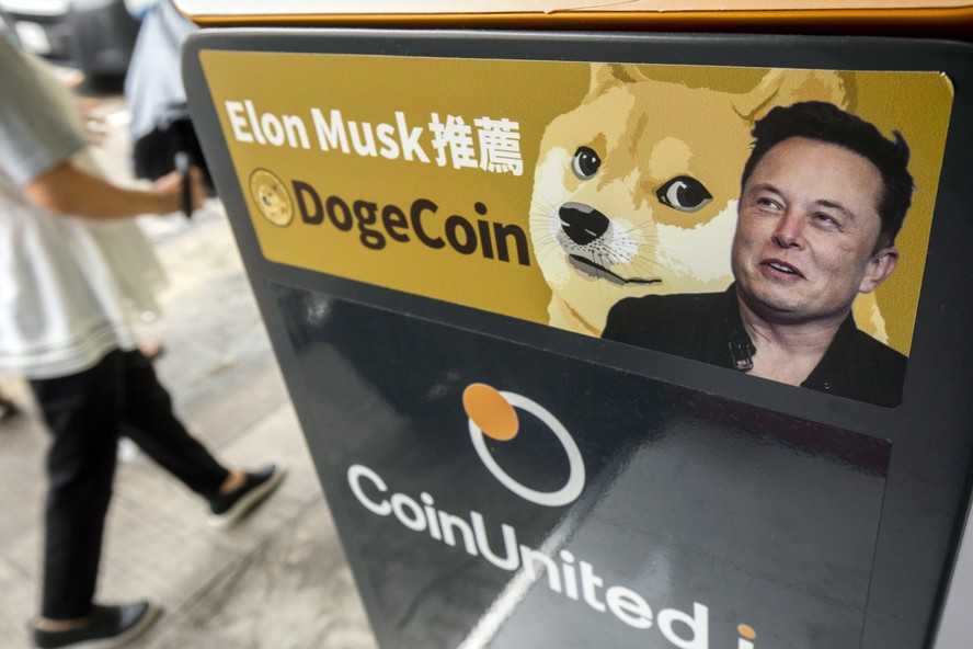 Americano pede indenização de US$ 258 bilhões a Elon Musk, SpaceX e Tesla por esquema de pirâmide com Dogecoin