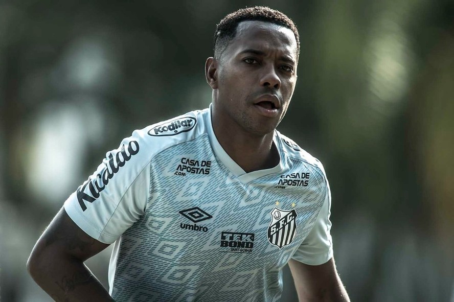 Robinho treinando pelo Santos, em 2020