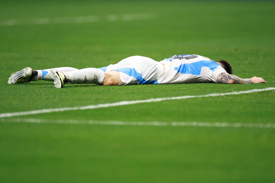 Em estreia na Copa América, jogadores da Argentina reclamam da condição do gramado