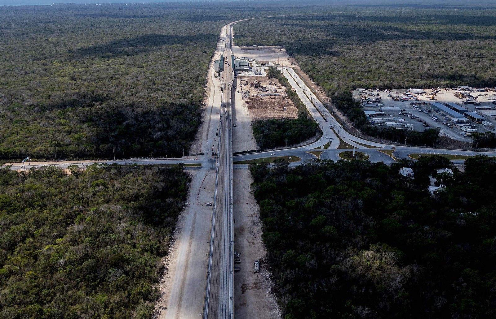 Construção de ferrovia para 'Trem Maya' ameaça joia da natureza no México — Foto: Carl de Souza/AFP