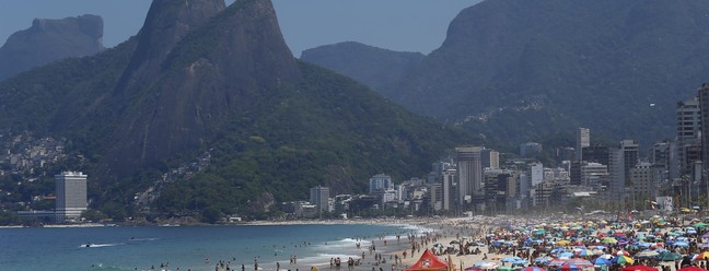 Praia de Ipanema — Foto: Fabiano Rocha / Agência O Globo