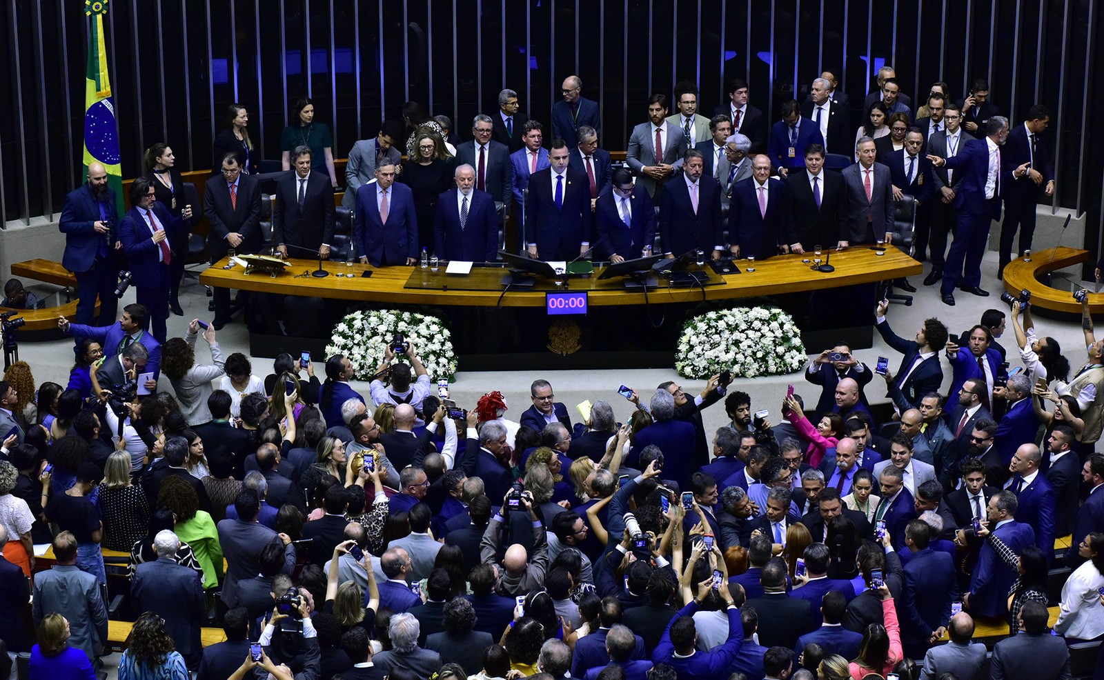 Sessão do Congresso para promulgar a Reforma Tributária — Foto: Zeca Ribeiro/Câmara dos Deputados