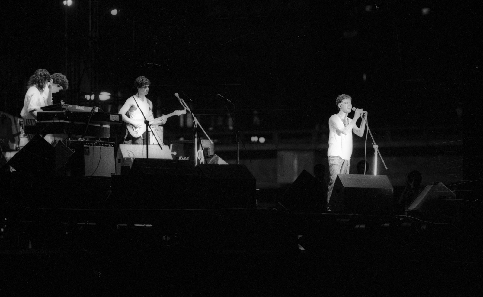 O Barão Vermelho, com Cazuza nos vocais, se apresenta em noite de clássicos e rock, em 1984, na Apoteose — Foto: Otávio Magalhães 