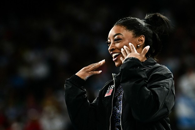 Simone Biles voltou a competir em uma Olimpíada neste domingo