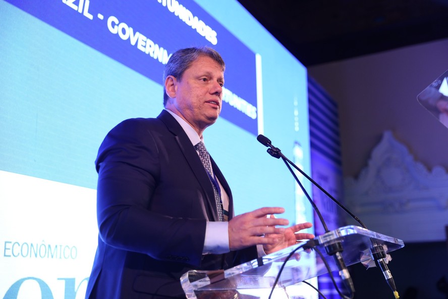 Governador de São Paulo, Tarcísio Freitas, no Summit Valor Econômico em Nova York