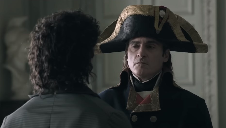 Joaquin Phoenix em cena de "Napoleão", de Ridley Scott — Foto: Reprodução/Trailer