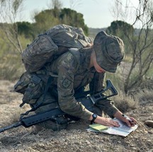 Princesa Leonor passa por treinamento individual de combate — Foto: Casa Real de Espanha