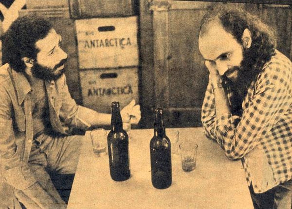 João Bosco e Aldir Blanc, nos anos 1970 — Foto: Reprodução