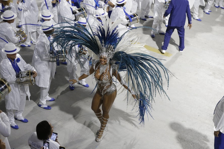 Rainha de bateria da Portela, Bianca Monteiro