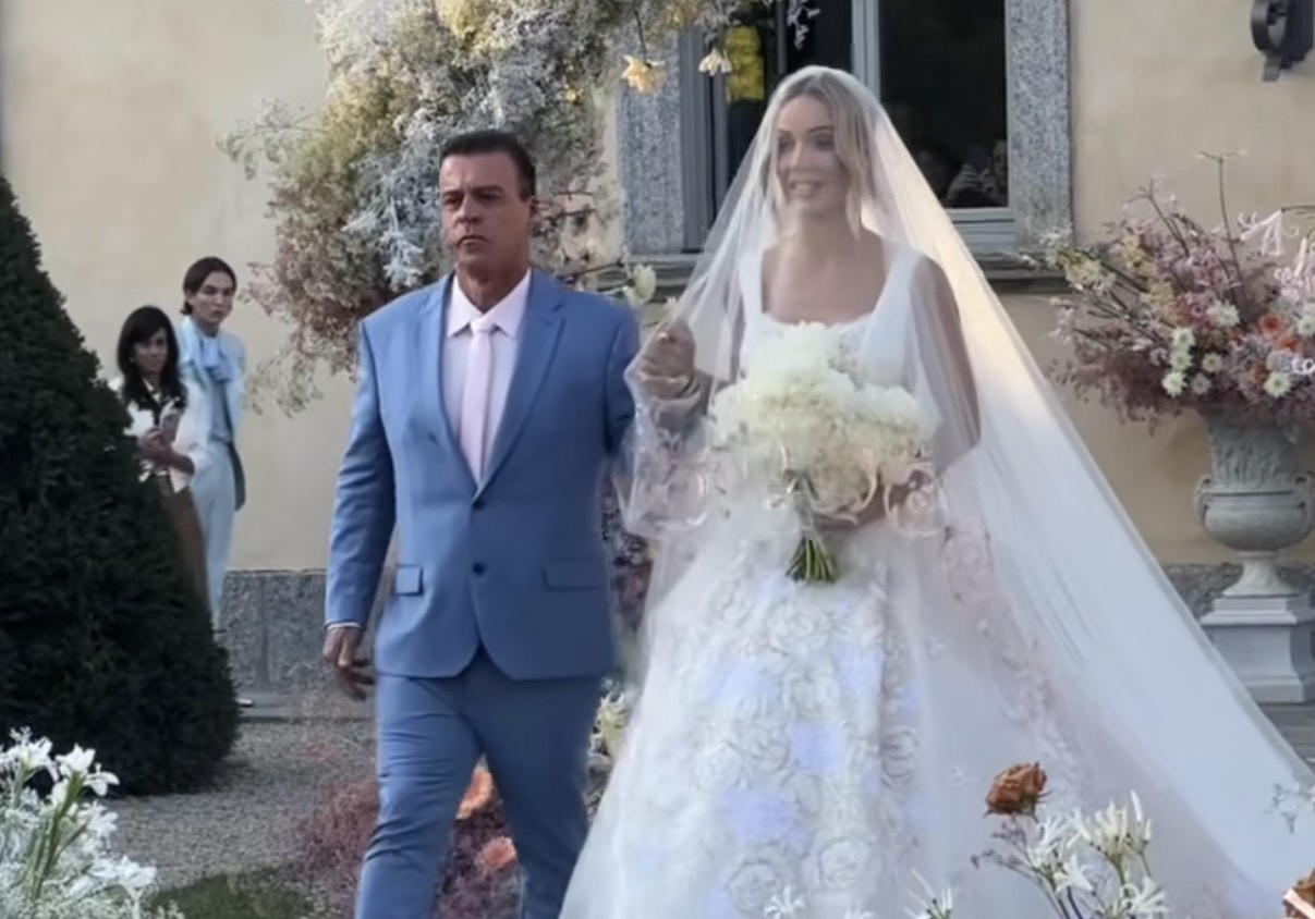 Tati Barbieri se casou com o empresário russo Roman Shakal na Itália em uma cerimônia com custo de R$ 32 milhões, em setembro — Foto: Reprodução Instagram