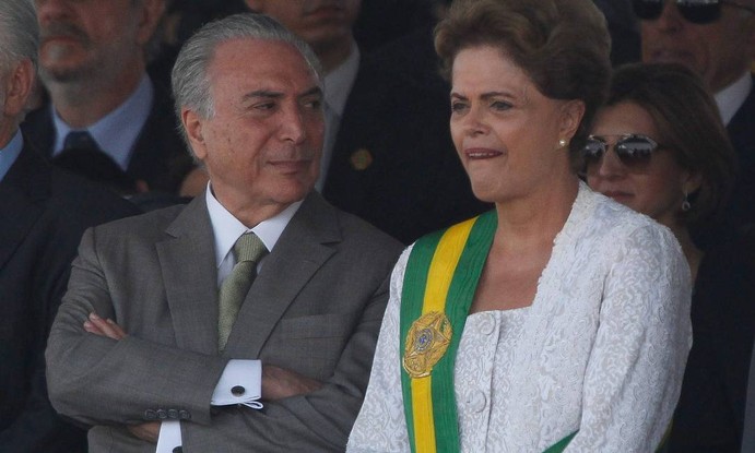 Os ex-presidentes Dilma Rousseff e Michel Temer em 2016