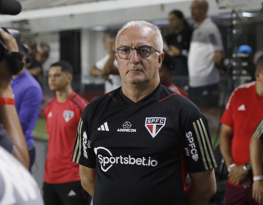 São Paulo foi o último clube de Dorival Júnior antes de assumir a seleção