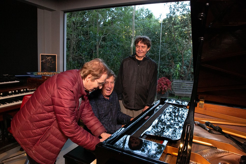 Mineiros: Beto Guedes (à esquerda), Flavio Venturini e Lô Borges fizeram turnê  pelo país — Foto: Divulgação