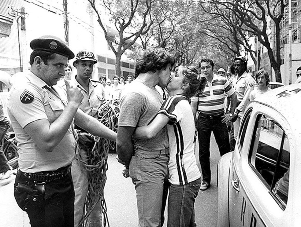 Namoro virou caso de polícia — Foto: Otávio MAgalhães / 1981