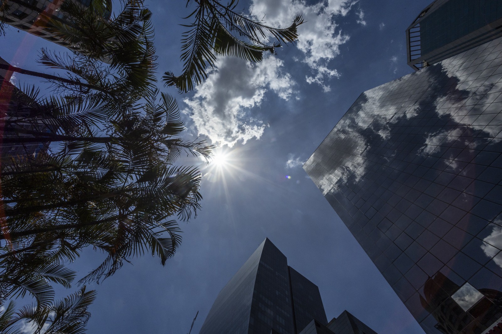 São Paulo registrou o dia mais quente do ano — Foto: Maria Isabel Oliveira/Agência O Globo