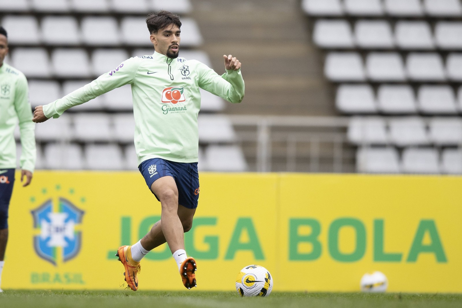 Lucas Paquetá em Treino da Seleção Brasileira na França em 2022 — Foto: Lucas Figueiredo/CBF