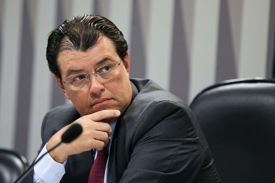 O senador Eduardo Braga