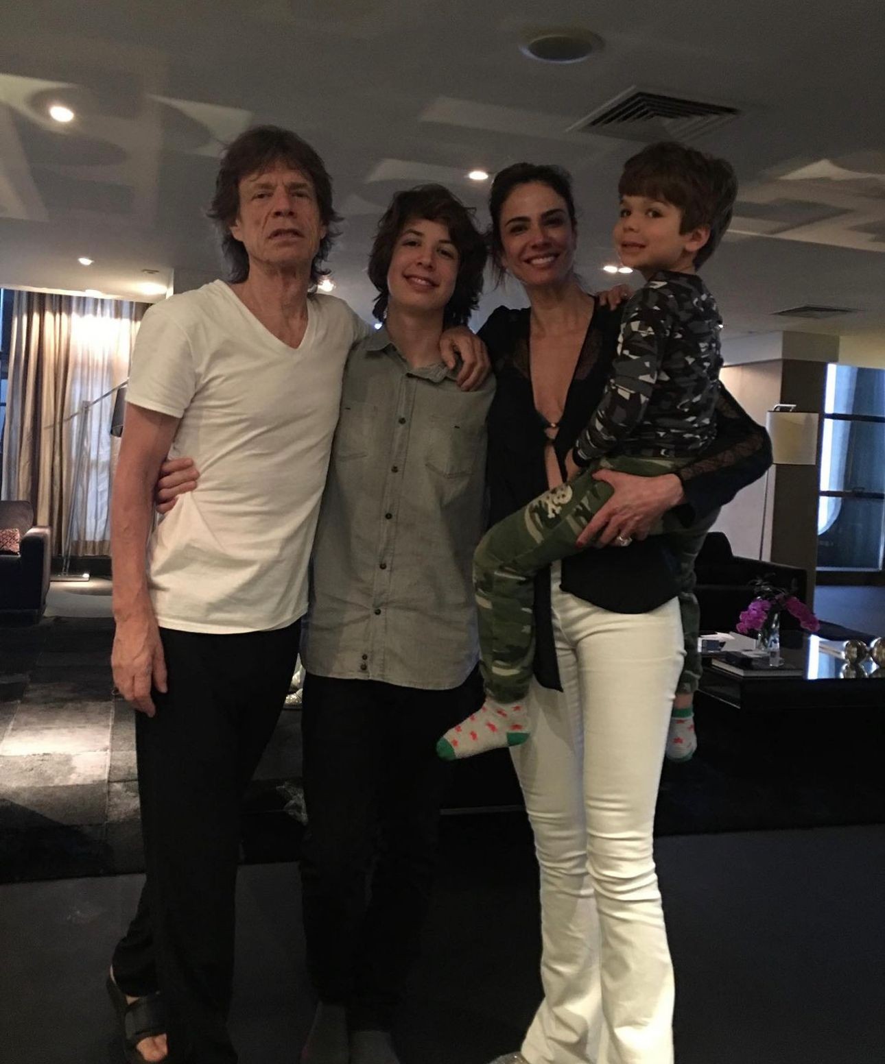 Mick, Lucas, Luciana e o filho caçula dela, Lorenzo, do casamento com Marcelo Carvalho — Foto: Reprodução Instagram