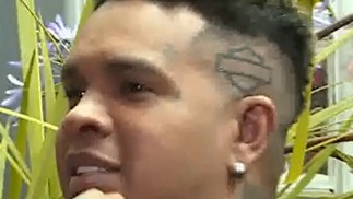 Rodriguinho tem tatuagem na cabeça — Foto: Reprodução/TV Globo