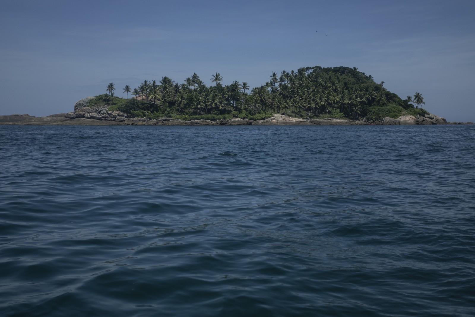 A Ilha das Cabras, próxima ao Guarujá (SP), está à venda por R$ 15 milhões — Foto: Maria Isabel Oliveira/Agência O Globo