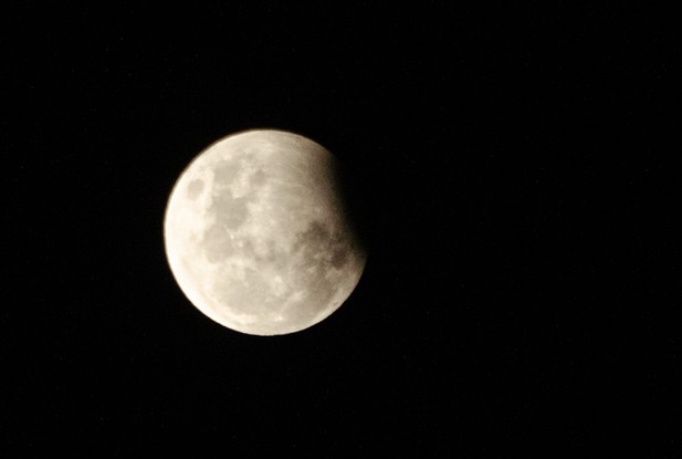 Eclipse lunar registrado da Cidade do Cabo, na África do Sul