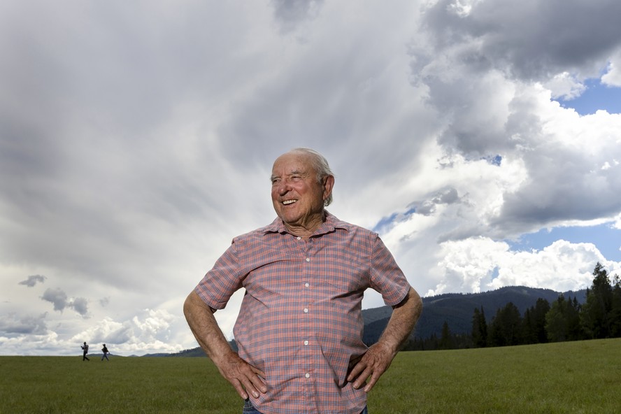 Yvon Chouinard, de 84 anos e fundador da Patagônia, de roupas esportivas, doodou toda sua fortuna em 2022
