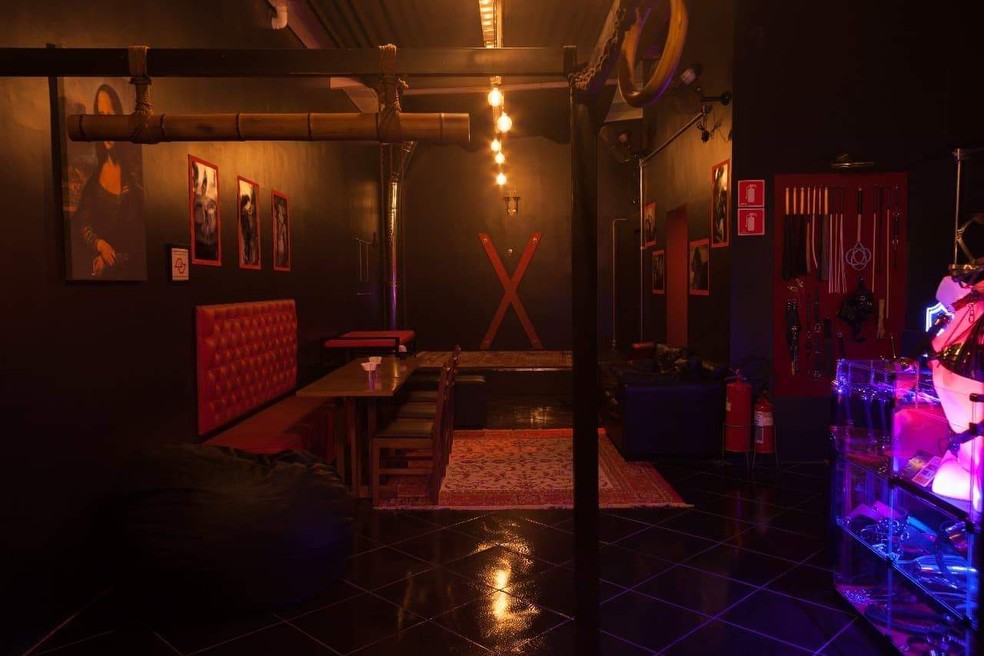 Uma das salas do Dominatrix Augusta, bar fetichista em São Paulo — Foto: Divulgação